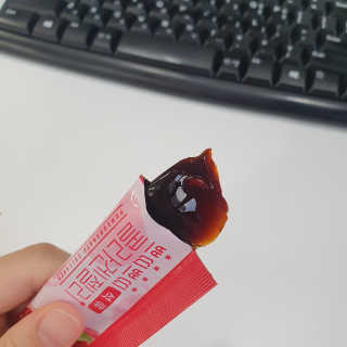 헬스업_쁘띠쁘띠석류콜라겐젤리_20g x 14포 — 4점을 준 리뷰어가 2020년 9월 올린 사용 사진