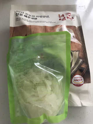 [해주냉면] 신천맛집 매운 비빔냉면 2인분 + 무절임 — 5점을 준 리뷰어가 2020년 5월 올린 사용 사진