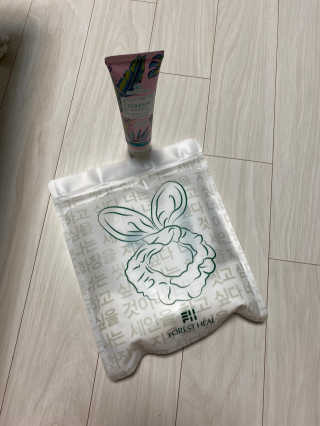 포레스트힐 SS 그린 밸런스 클렌져 100ml + 헤어밴드 — 5점을 준 리뷰어가 2020년 4월 올린 사용 사진