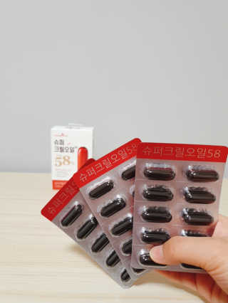 메이준뉴트리 슈퍼 크릴 오일58 1000mg x 30캡슐 — 5점을 준 리뷰어가 2020년 5월 올린 사용 사진
