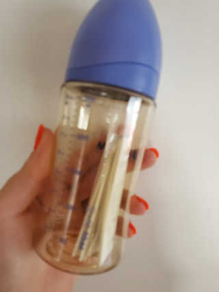 유비맘 PPSU 젖병 노꼭지_260ml_컬러 랜덤 발송 — 5점을 준 리뷰어가 2020년 6월 올린 사용 사진