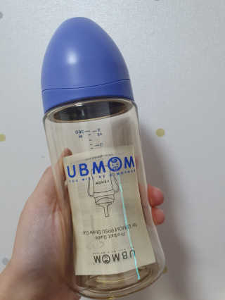 유비맘 PPSU 젖병 노꼭지_260ml_컬러 랜덤 발송 — 5점을 준 리뷰어가 2020년 10월 올린 사용 사진