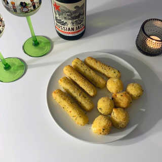 가치식탁 리얼치즈스틱, 리얼크림치즈볼 — 5점을 준 리뷰어가 2020년 8월 올린 사용 사진