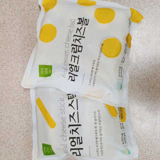 가치식탁 리얼치즈스틱, 리얼크림치즈볼 — 5점을 준 리뷰어가 2020년 8월 올린 사용 사진