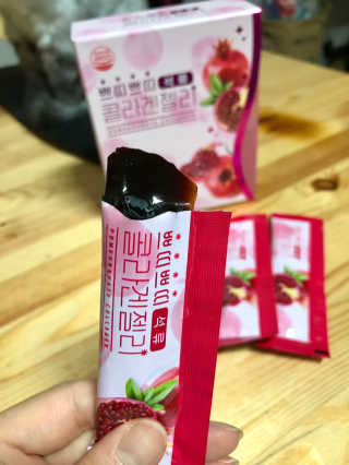 헬스업_쁘띠쁘띠석류콜라겐젤리_20g x 14포 — 4점을 준 리뷰어가 2020년 9월 올린 사용 사진