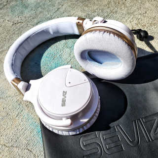 SEVIZ Bluetooth Headphones 10 3color — 5점을 준 리뷰어가 2020년 6월 올린 사용 사진