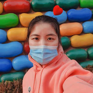 브랜디드라이프스타일코리아 행텐 헤리티지 후드 티셔츠 — 4점을 준 리뷰어가 2020년 11월 올린 사용 사진