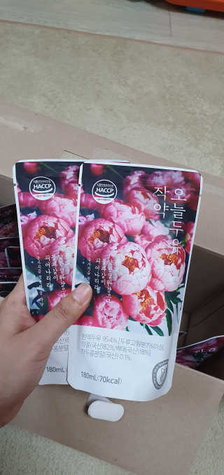 농사지음 약콩과 작두콩으로 만든 오늘두유 작약 — 5점을 준 리뷰어가 2020년 8월 올린 사용 사진