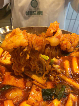 [살롱드곱떡 강남점] 떡볶이 2중 택1+버터갈릭감자튀김 — 4점을 준 리뷰어가 2020년 6월 올린 사용 사진
