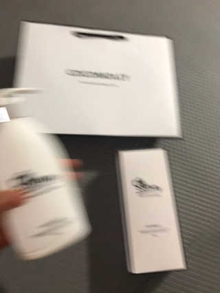 예민한 피부를 위한 코코몰리 All in one 자연유래 샴푸 — 5점을 준 리뷰어가 2020년 6월 올린 사용 사진
