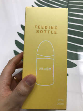 유비맘 PPSU 젖병 노꼭지_200ml_컬러 랜덤 발송 — 5점을 준 리뷰어가 2020년 4월 올린 사용 사진