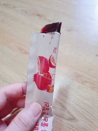 365더건강 에버뷰티 석류콜라겐 젤리 — 4점을 준 리뷰어가 2020년 7월 올린 사용 사진