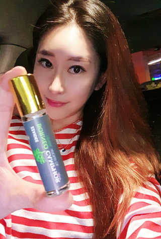 짜이디 야몽_허브로만든 힐링 아로마오일 — 5점을 준 리뷰어가 2020년 10월 올린 사용 사진
