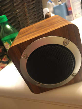 SEVIZ MINI10W 레트로 블루투스 스피커 — 5점을 준 리뷰어가 2020년 6월 올린 사용 사진