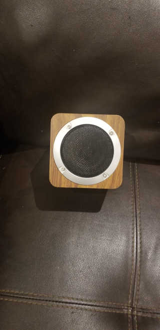 SEVIZ MINI10W 레트로 블루투스 스피커 — 5점을 준 리뷰어가 2020년 9월 올린 사용 사진
