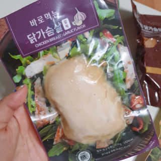 바로 먹는 아침 실온보관 닭가슴살 6종 — 5점을 준 리뷰어가 2020년 9월 올린 사용 사진