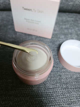 Tween.Ty Skin 트웬티스킨 리페어 아이크림 프리미엄 라인 — 4.5점을 준 리뷰어가 2020년 11월 올린 사용 사진