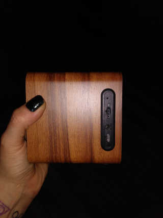 SEVIZ MINI10W 레트로 블루투스 스피커 — 5점을 준 리뷰어가 2020년 6월 올린 사용 사진