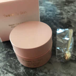 Tween.Ty Skin 트웬티스킨 리페어 아이크림 프리미엄 라인 — 5점을 준 리뷰어가 2020년 11월 올린 사용 사진