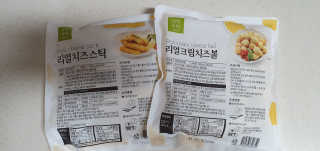 가치식탁 리얼치즈스틱, 리얼크림치즈볼 — 5점을 준 리뷰어가 2020년 10월 올린 사용 사진
