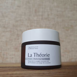 La Theorie Hydrating Ingredients | 하이드레이팅 인그레이디언츠 — 5점을 준 리뷰어가 2020년 5월 올린 사용 사진