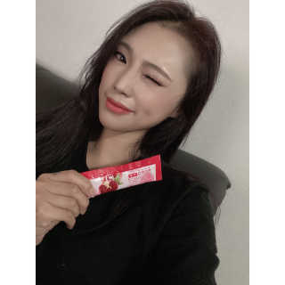 헬스업_쁘띠쁘띠석류콜라겐젤리_20g x 14포 — 5점을 준 리뷰어가 2020년 8월 올린 사용 사진