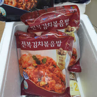 바다는다웰빙이다 전복해물볶음밥/전복김치볶음밥 250g-4봉지 — 5점을 준 리뷰어가 2020년 7월 올린 사용 사진