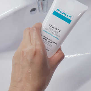 바이오믹 BIOMEEK SENSIMETIC MILD ACID CLEANSER — 5점을 준 리뷰어가 2020년 8월 올린 사용 사진