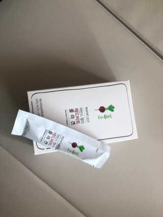 유유네이처 머빈스 젤리 레드비트 콜라겐 — 4점을 준 리뷰어가 2020년 6월 올린 사용 사진
