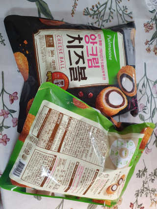 [풀무원] 치즈볼 2종-모짜렐라, 앙크림 — 5점을 준 리뷰어가 2020년 10월 올린 사용 사진