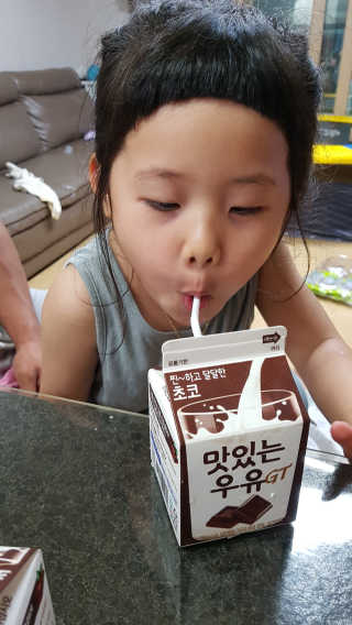 남양유업 맛있는 우유 GT 2종 초코/딸기 총 10ea — 5점을 준 리뷰어가 2020년 7월 올린 사용 사진