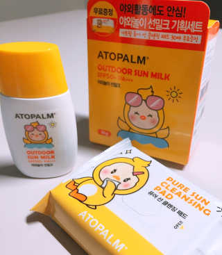 아토팜 야외놀이 선밀크 SPF50+ PA+++ — 5점을 준 리뷰어가 2020년 5월 올린 사용 사진