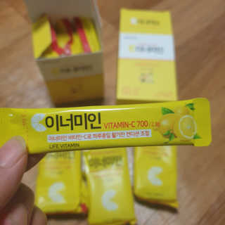 이너미인 VITAMIN-C 700 — 5점을 준 리뷰어가 2020년 8월 올린 사용 사진