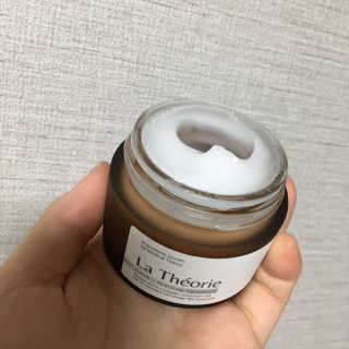 La Theorie Hydrating Ingredients | 하이드레이팅 인그레이디언츠 — 5점을 준 리뷰어가 2020년 5월 올린 사용 사진