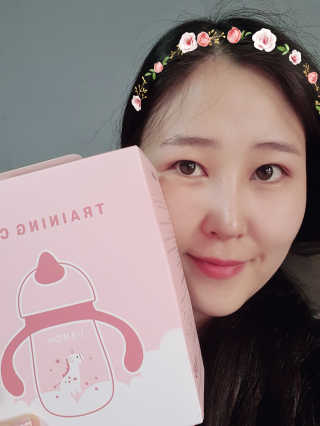 유비맘 트라이탄 코니빨대컵_컬러 랜덤 발송 — 5점을 준 리뷰어가 2020년 4월 올린 사용 사진