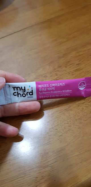 JW중외제약 마이코드 신바이오틱스 유산균 100억 — 5점을 준 리뷰어가 2020년 8월 올린 사용 사진
