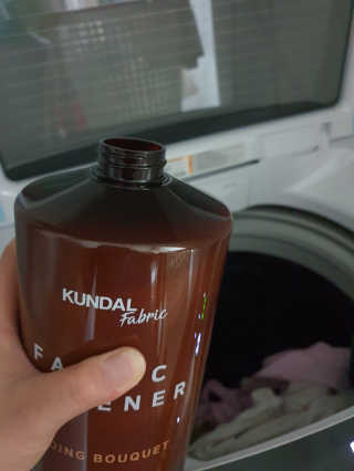 쿤달 시그니처 3배 초고농축 섬유유연제 1580ml — 5점을 준 리뷰어가 2020년 10월 올린 사용 사진