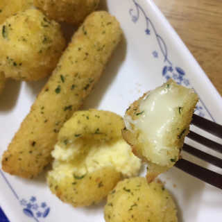 가치식탁 리얼치즈스틱, 리얼크림치즈볼 — 4.5점을 준 리뷰어가 2020년 9월 올린 사용 사진