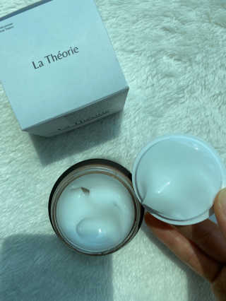 La Theorie Hydrating Ingredients | 하이드레이팅 인그레이디언츠 — 5점을 준 리뷰어가 2020년 5월 올린 사용 사진