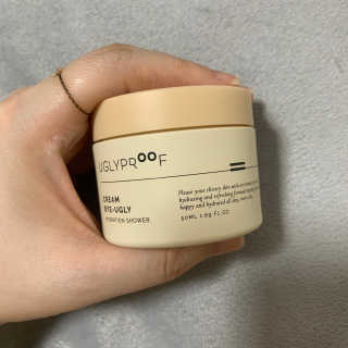 어글리프루프 크림 바이어글리 하이드레이션 샤워 50ml — 4점을 준 리뷰어가 2020년 10월 올린 사용 사진