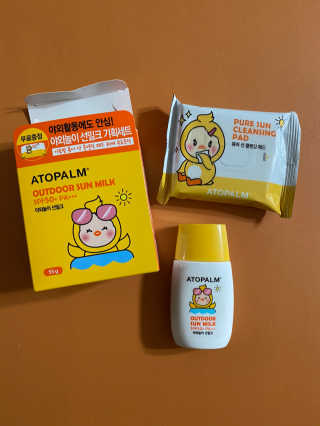 아토팜 야외놀이 선밀크 SPF50+ PA+++ — 5점을 준 리뷰어가 2020년 5월 올린 사용 사진