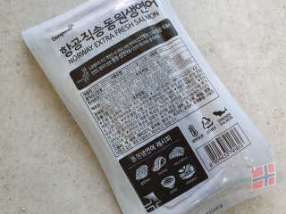 동원산업 항공직송 동원생연어_400g — 5점을 준 리뷰어가 2020년 4월 올린 사용 사진