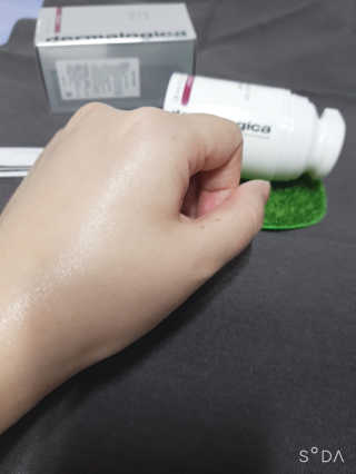 더말로지카 슈퍼 리치 리페어 — 5점을 준 리뷰어가 2020년 10월 올린 사용 사진
