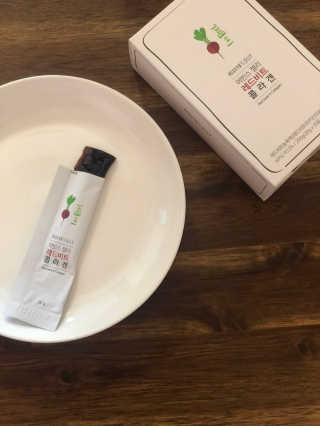 유유네이처 머빈스 젤리 레드비트 콜라겐 — 5점을 준 리뷰어가 2020년 4월 올린 사용 사진