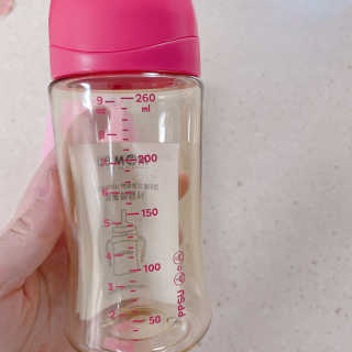 유비맘 PPSU 젖병 노꼭지_260ml_컬러 랜덤 발송 — 5점을 준 리뷰어가 2020년 12월 올린 사용 사진