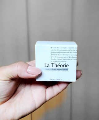 La Theorie Hydrating Ingredients | 하이드레이팅 인그레이디언츠 — 5점을 준 리뷰어가 2020년 5월 올린 사용 사진