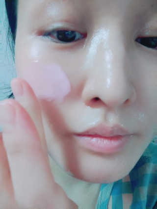 어글리프루프 크림 스탑디어글리 핑크모먼트 50ml — 5점을 준 리뷰어가 2020년 10월 올린 사용 사진