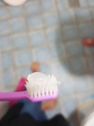 메디덴코 투투스 키즈 어린이 치약 — 5점을 준 리뷰어가 2020년 4월 올린 사용 사진