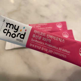 JW중외제약 마이코드 신바이오틱스 유산균 100억 — 2점을 준 리뷰어가 2020년 8월 올린 사용 사진