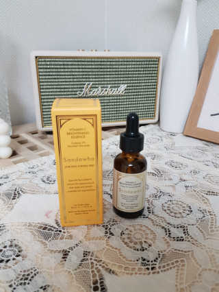 [스킨큐어] 산다화 비타민C 화이트닝 에센스 30ml — 5점을 준 리뷰어가 2020년 4월 올린 사용 사진